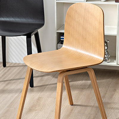 Chaise de salle à manger contemporaine nordique en bois massif avec dossier pour salle à manger 
