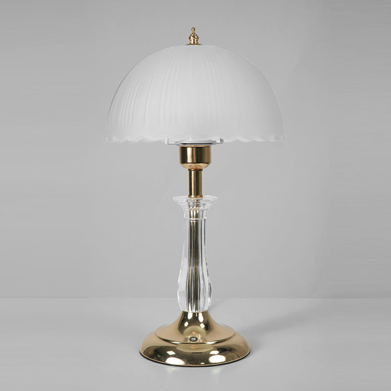 Lámpara de mesa contemporánea nórdica de hierro con cúpula de vidrio y una luz para el lado de la cama 