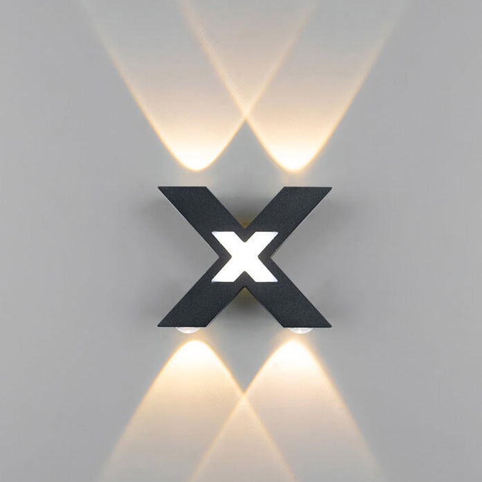 Applique murale LED en aluminium étanche minimaliste moderne en forme de X pour patio extérieur 