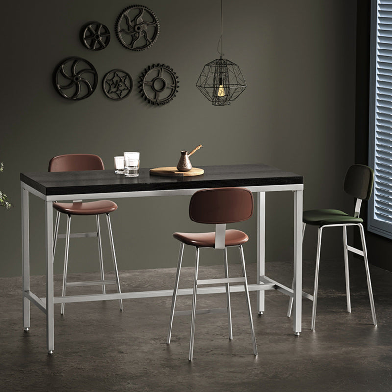 Tabouret de bar contemporain en cuir PU incurvé avec pieds en fer, dossier et repose-pieds pour salle à manger 