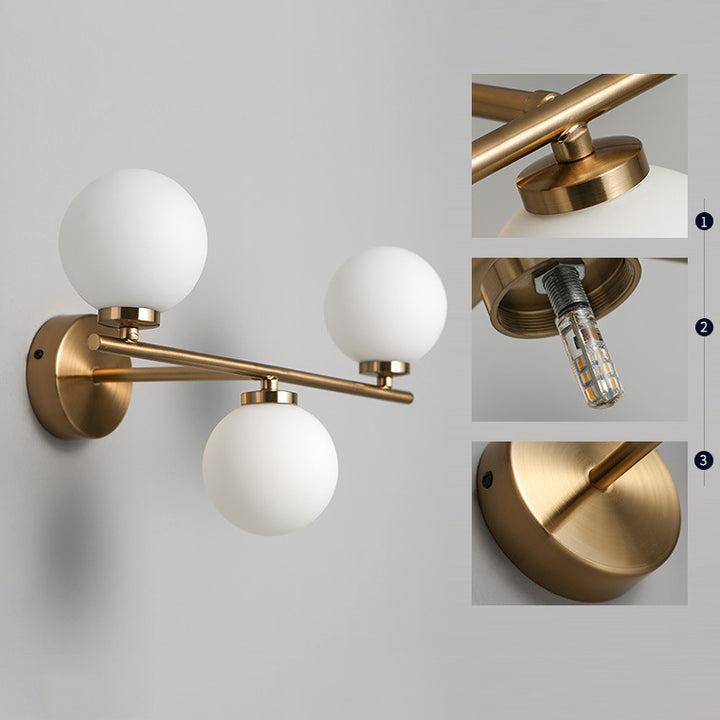 Moderne Mid-Century Wandleuchte aus Eisen mit Glaskugel, 1/2/3-flammig, für das Schlafzimmer 