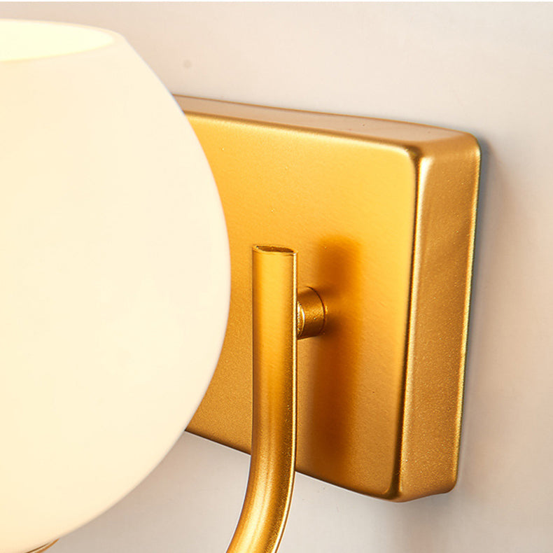 Applique Murale Moderne Simplicité Fer Verre Boule 1/2 Lumière Pour Chevet 