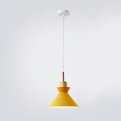 Zeitgenössische nordische Eiche Holz Eisen Glocke Kegel Kuppel 1-flammige Pendelleuchte für das Wohnzimmer 