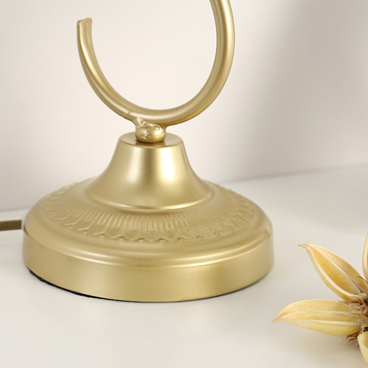 Traditionelle europäische Metall-Hardware Kristall Teardrop Anhänger Trompete 1-Licht Tischlampe für Schlafzimmer 