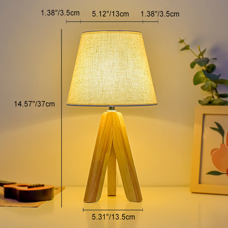 Lampe de table LED en bois massif avec base trépied ronde de style bohème contemporain en tissu pour chambre à coucher 
