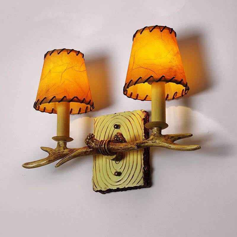 Lámpara de Aplique de Pared de 2 Luces con Pantalla de Papiro Falso de Resina de Hierro de Cornamenta Vintage Tradicional para Sala de Estar 