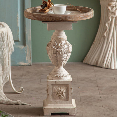 Table d'appoint ronde en bois sculpté de colonne romaine européenne traditionnelle pour le salon 