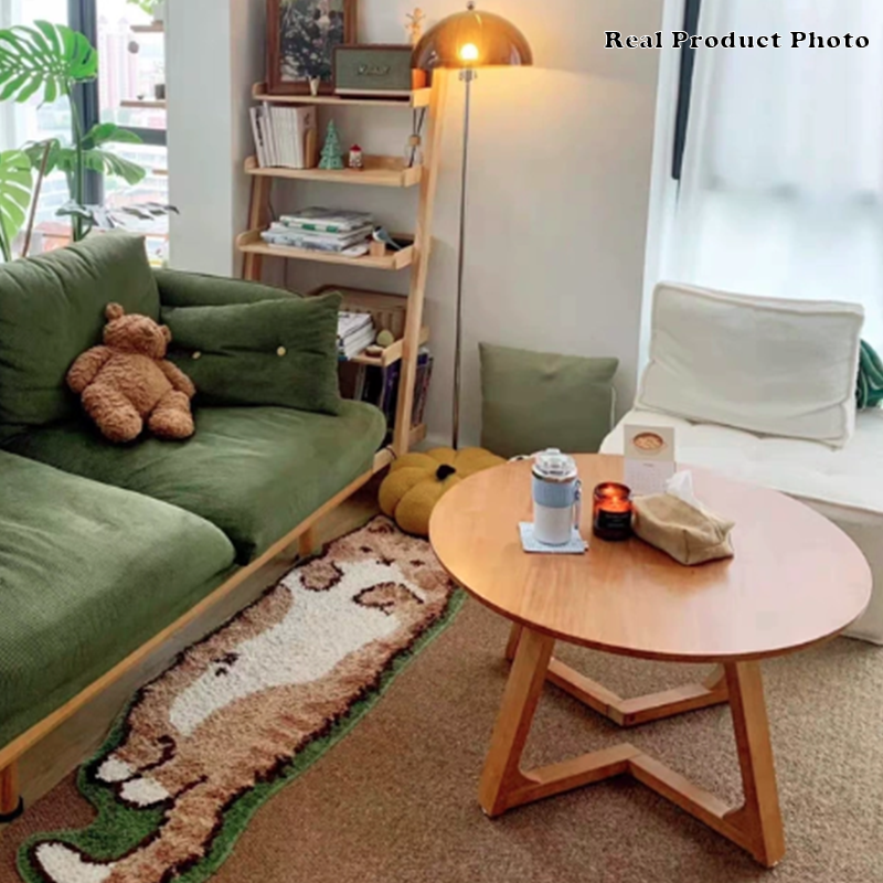 Moderner schlichter Couchtisch aus Gummibaumholz mit runden Formen und V-förmigen Beinen für das Wohnzimmer 