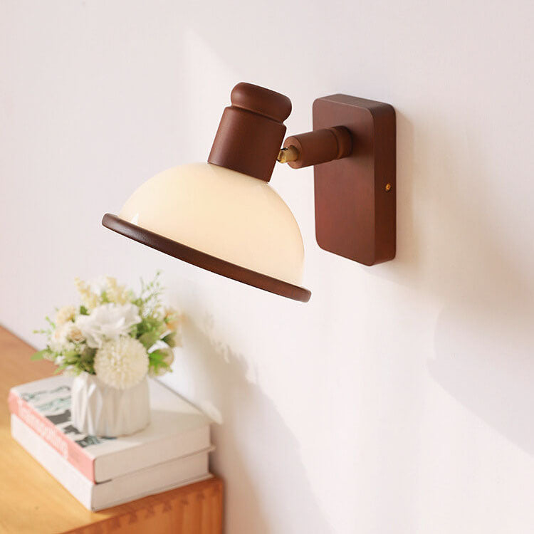 Aplique de pared de 1 luz con cúpula ajustable de brazo oscilante de madera de nogal vintage china 