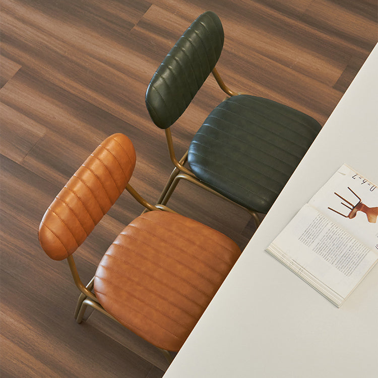 Chaise de salle à manger contemporaine en cuir industriel avec dossier et repose-pieds en fer carré à rayures elliptiques 