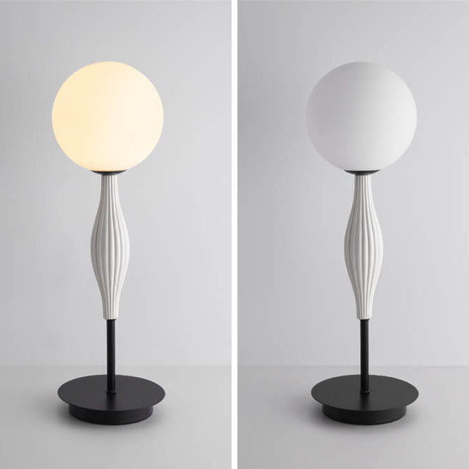 Modern Simple Wrought Iron Glass Sphere 1-Light Table Lamp