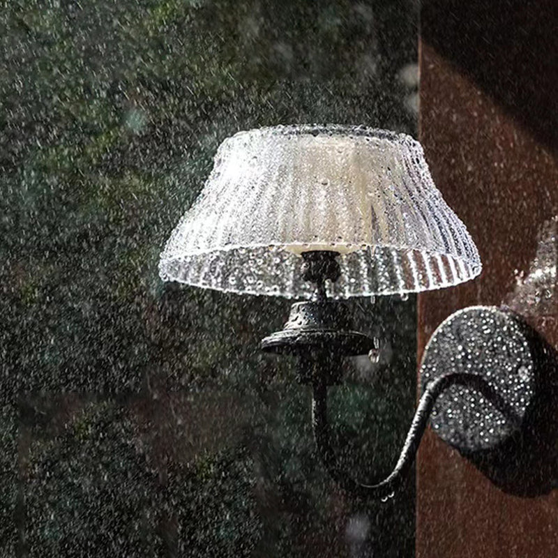 Zeitgenössische Retro Solar Eisenlegierung ABS LED wasserdichte Wandleuchte für den Außenbereich 