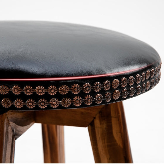 Tabouret de bar pivotant contemporain rétro rond en similicuir avec pieds en bois, dossier bas et repose-pieds pour salle à manger 