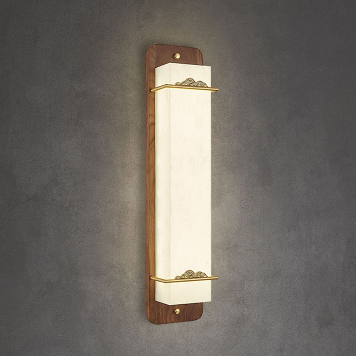 Applique murale LED rectangulaire en laiton chinois traditionnel avec noix en acrylique pour chevet 