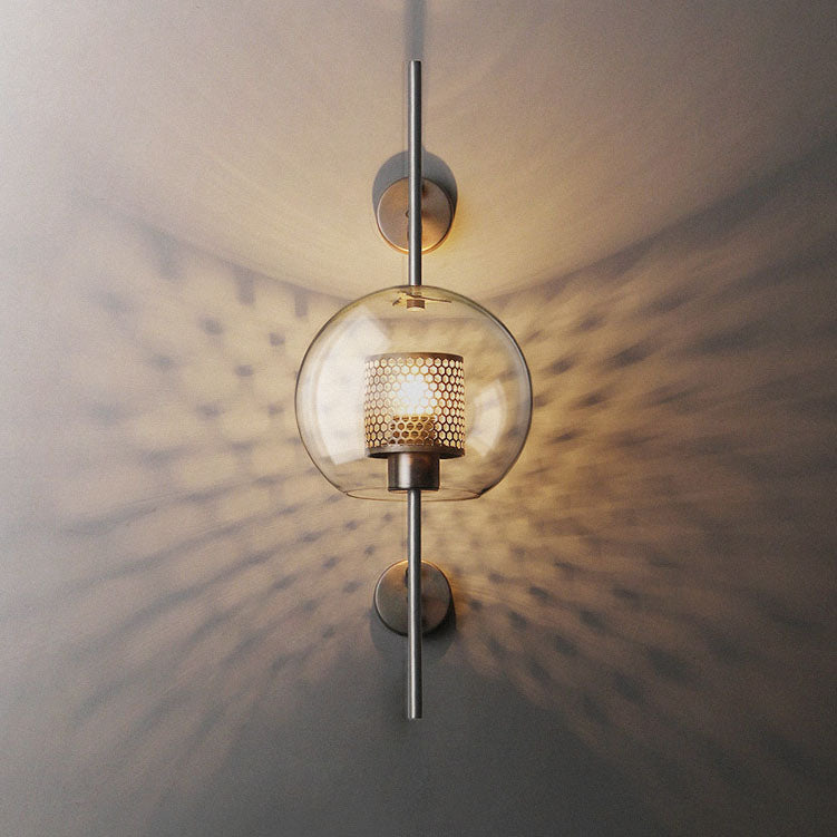 Zeitgenössische Wandlampe mit industriellem Eisenrahmen und kugelförmigem Glasschirm, 1-Licht für Schlafzimmer 