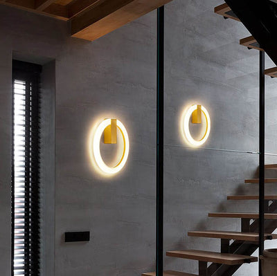 Moderne minimalistische runde Eisen-Aluminium-PVC-LED-Wandleuchte für das Schlafzimmer 