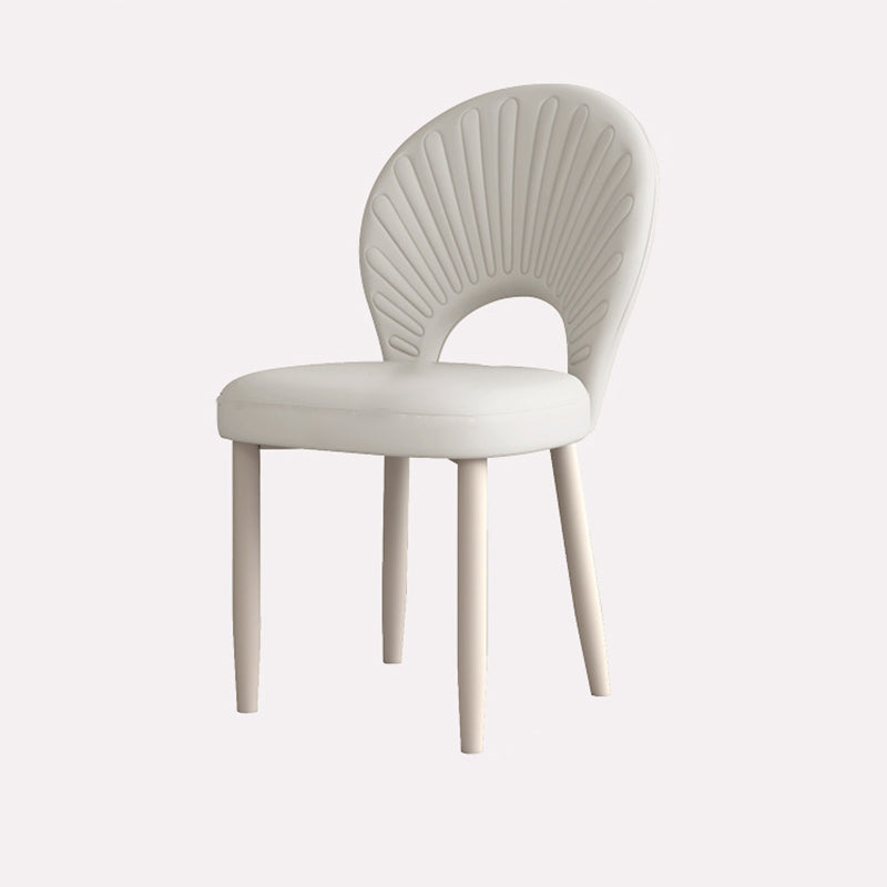 Moderner minimalistischer gebogener halbrunder quadratischer PU-Leder-Eisen-Esszimmerstuhl ohne Armlehne für das Esszimmer 