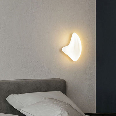 مصباح الجدار LED بتصميم هندسي عصري لإضاءة غرفة النوم 