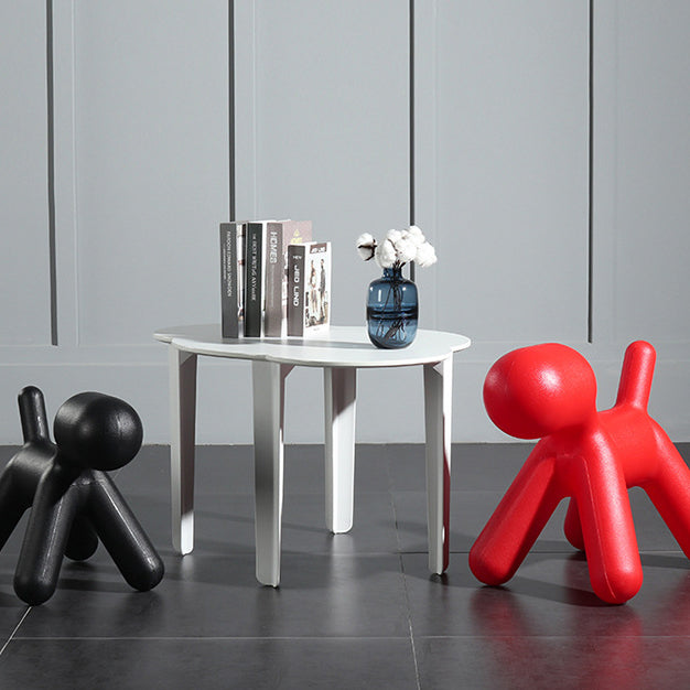 Mesa infantil moderna minimalista de PP con diseño de nube y cuatro patas para sala de estar 