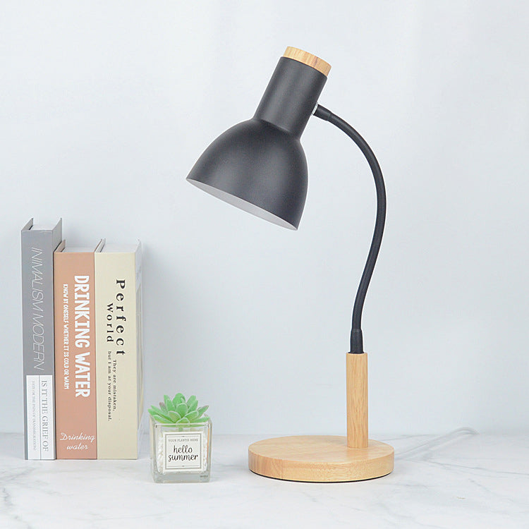 Zeitgenössische nordische Tischlampe aus Eisen mit rundem Schirm und Holzsockel, 1 Licht, für das Home Office 