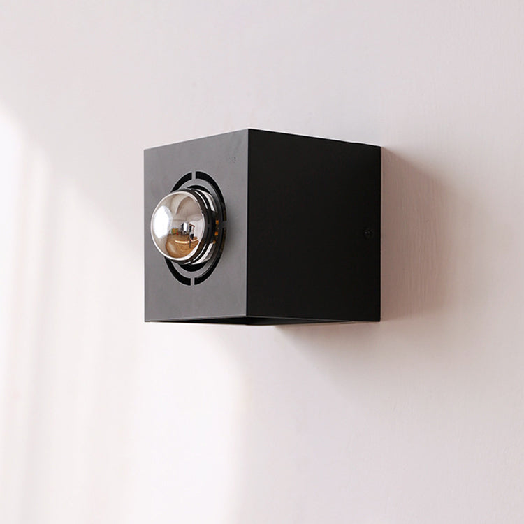 Applique murale moderne minimaliste carrée en fer à 1 lumière pour salon 