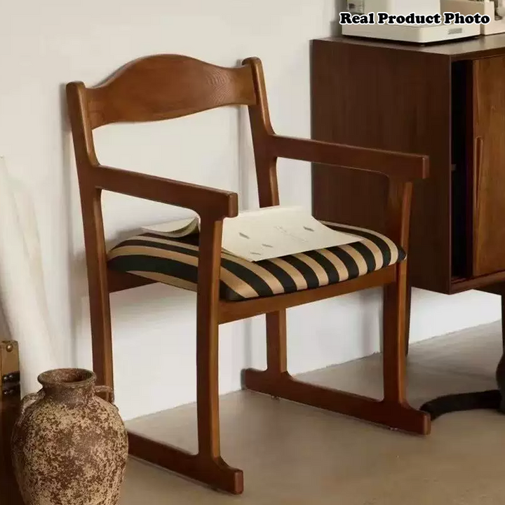 Traditioneller französischer quadratischer Esszimmerstuhl aus Stoff mit Polsterung, Kautschukholz und Sperrholz, mit Rückenlehne und Armlehne, für das Esszimmer 