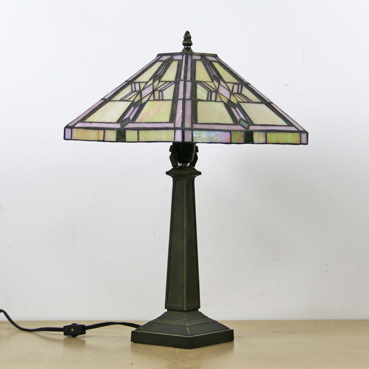 Traditionelle Tiffany Conic Diamond Deer Legierung Glas 1-Licht Tischlampe für das Studium 
