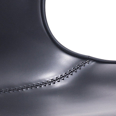 Chaise de salle à manger en cuir et métal avec dossier trapézoïdal minimaliste moderne pour salle à manger 