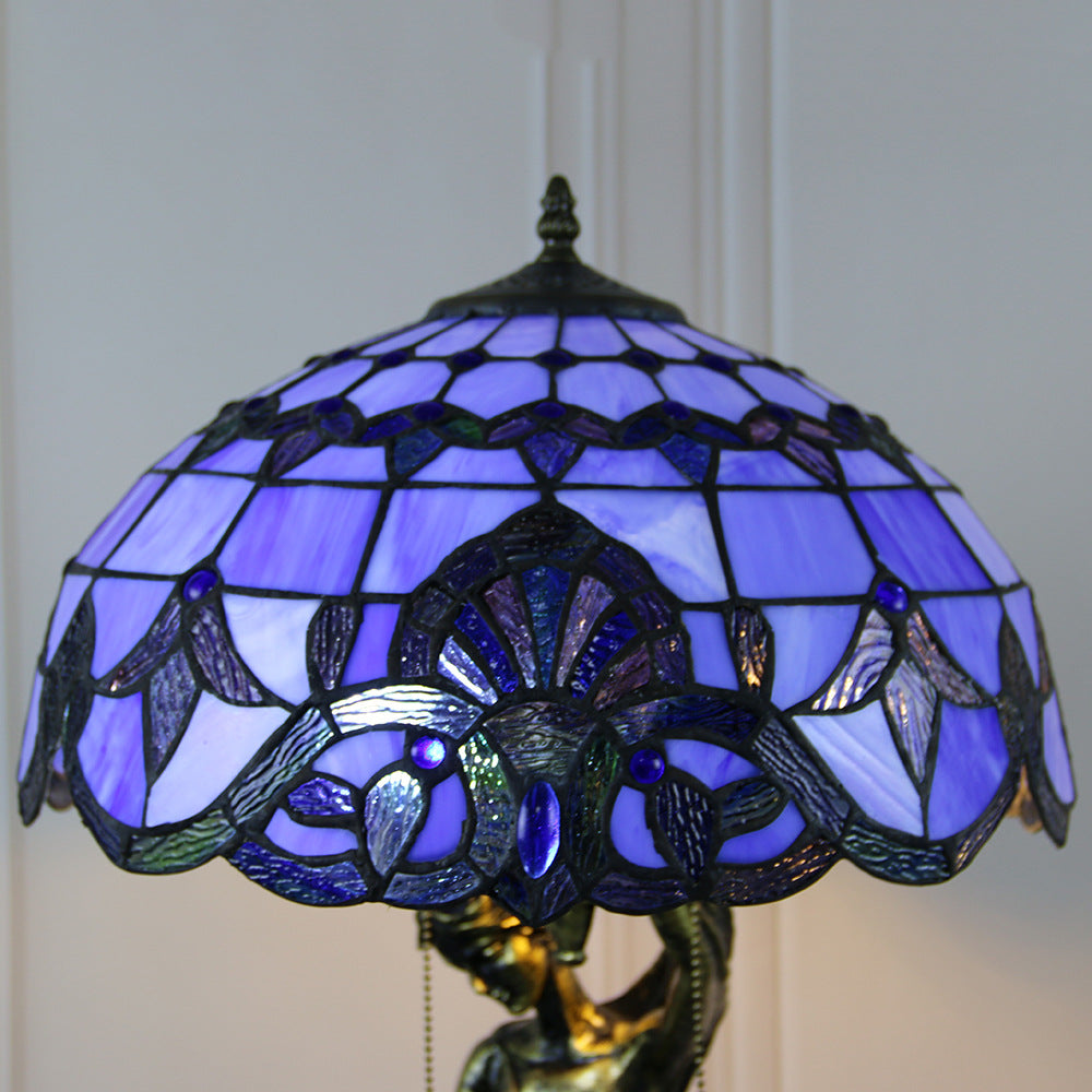 Lampe de table à 2 lumières avec base de femme jolie en forme de vache en diamant de raisin en dôme de verre en résine Tiffany traditionnel pour chevet 