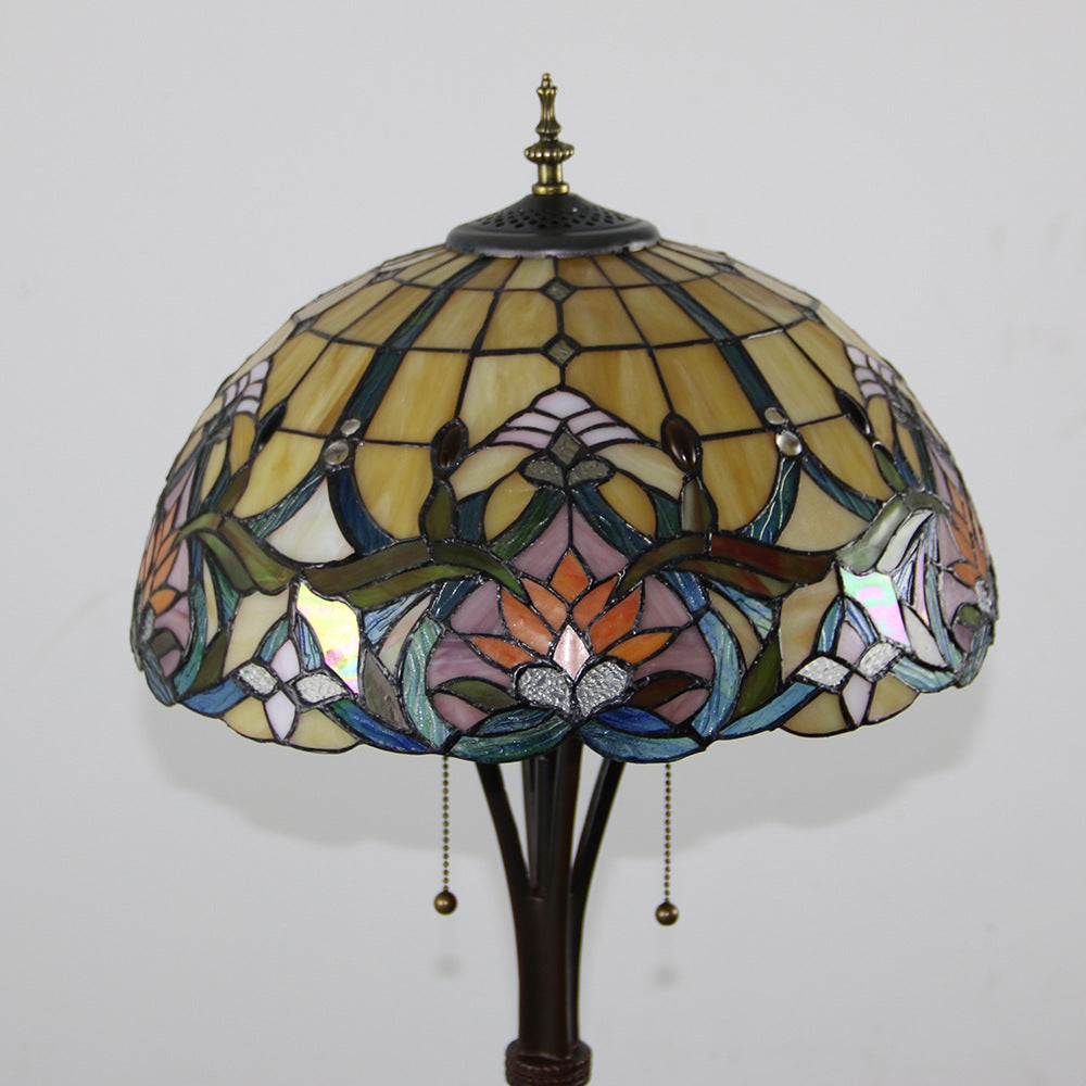 Lampe de sol traditionnelle Tiffany en résine avec dôme semi-circulaire en verre, motif de vache et fleur en diamant à 2 lumières pour salle à manger 
