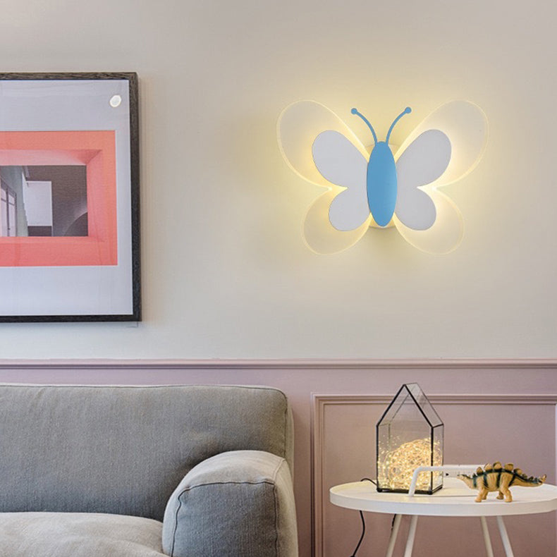 Applique murale LED en fer avec design de papillon acrylique créatif contemporain pour chambre 