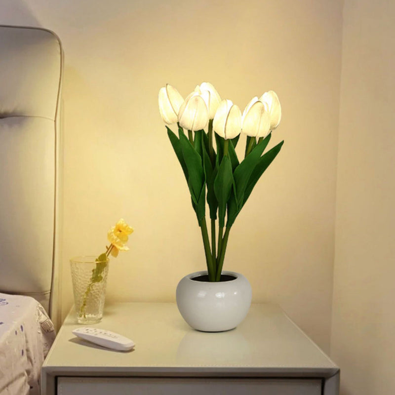 مصباح طاولة LED بتصميم حديث على طراز آرت ديكو من السيراميك PU مع زهرة توليب محاكاة للجانب السرير 