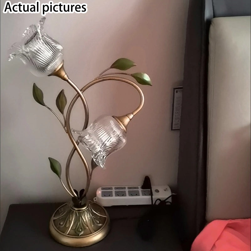 مصباح طاولة بتصميم آرت ديكو حديث بفرع زهرة وورقة 1/2 لغرفة النوم 
