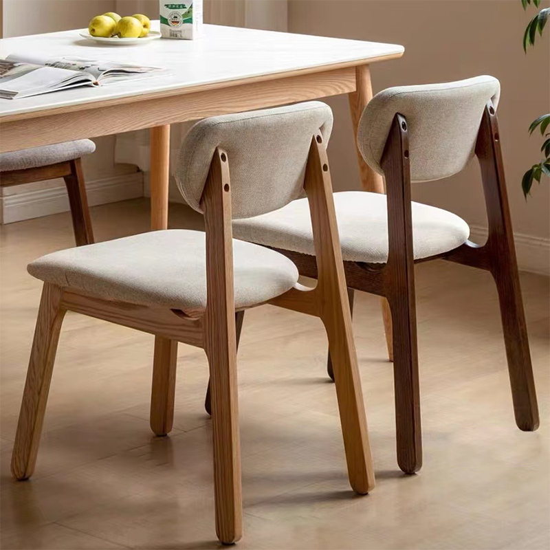 Chaise de salle à manger carrée en tissu bois éponge à simplicité moderne avec dossier pour salle à manger 