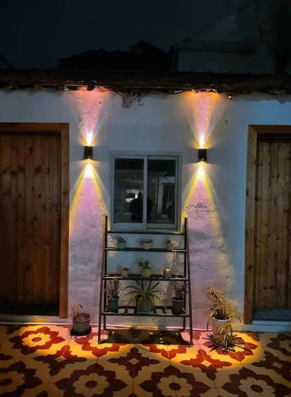 Einfache Solar-Trapez-Außenleuchten, wasserdicht, oben und unten, LED-Wandleuchte 
