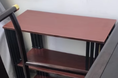Traditioneller rechteckiger Vintage-Beistelltisch aus Spanplatte und Stahl, 3 Ebenen, für das Wohnzimmer 