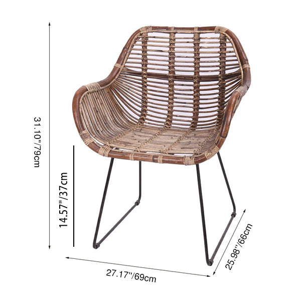 Chaise longue contemporaine nordique tissée à la main en rotin naturel - Chaise d’appoint avec dossier ergonomique et base en fer pour une utilisation intérieure et extérieure 