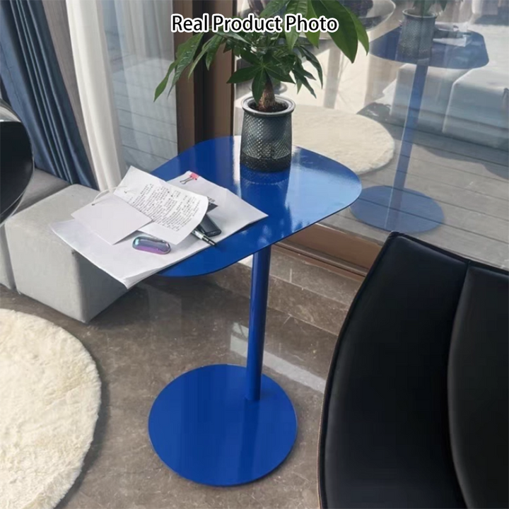 Moderner minimalistischer geometrischer runder Beistelltisch aus Eisen und Kohlenstoffstahl für das Wohnzimmer 