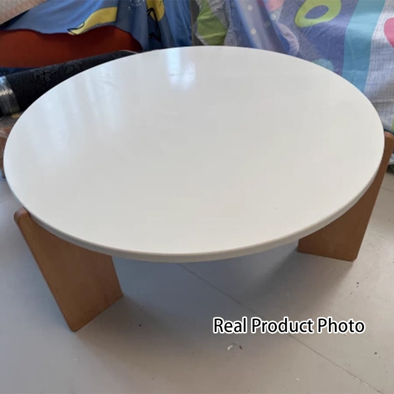 Moderner minimalistischer runder Kaffeetisch aus Faserplatte und Massivholz für das Wohnzimmer 