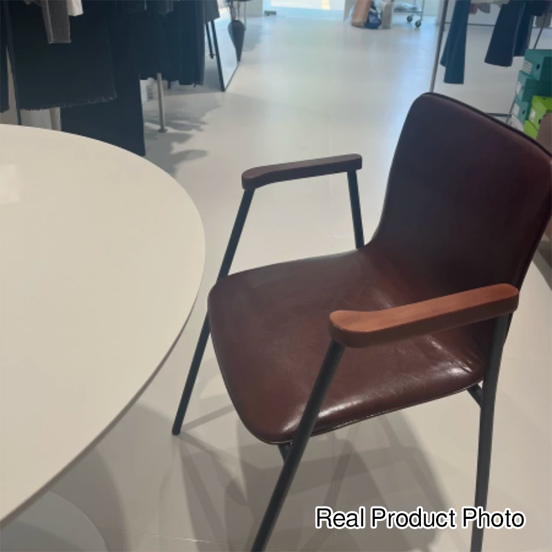 Chaise de salle à manger contemporaine en bois rembourrée en cuir synthétique avec dossier et accoudoirs 