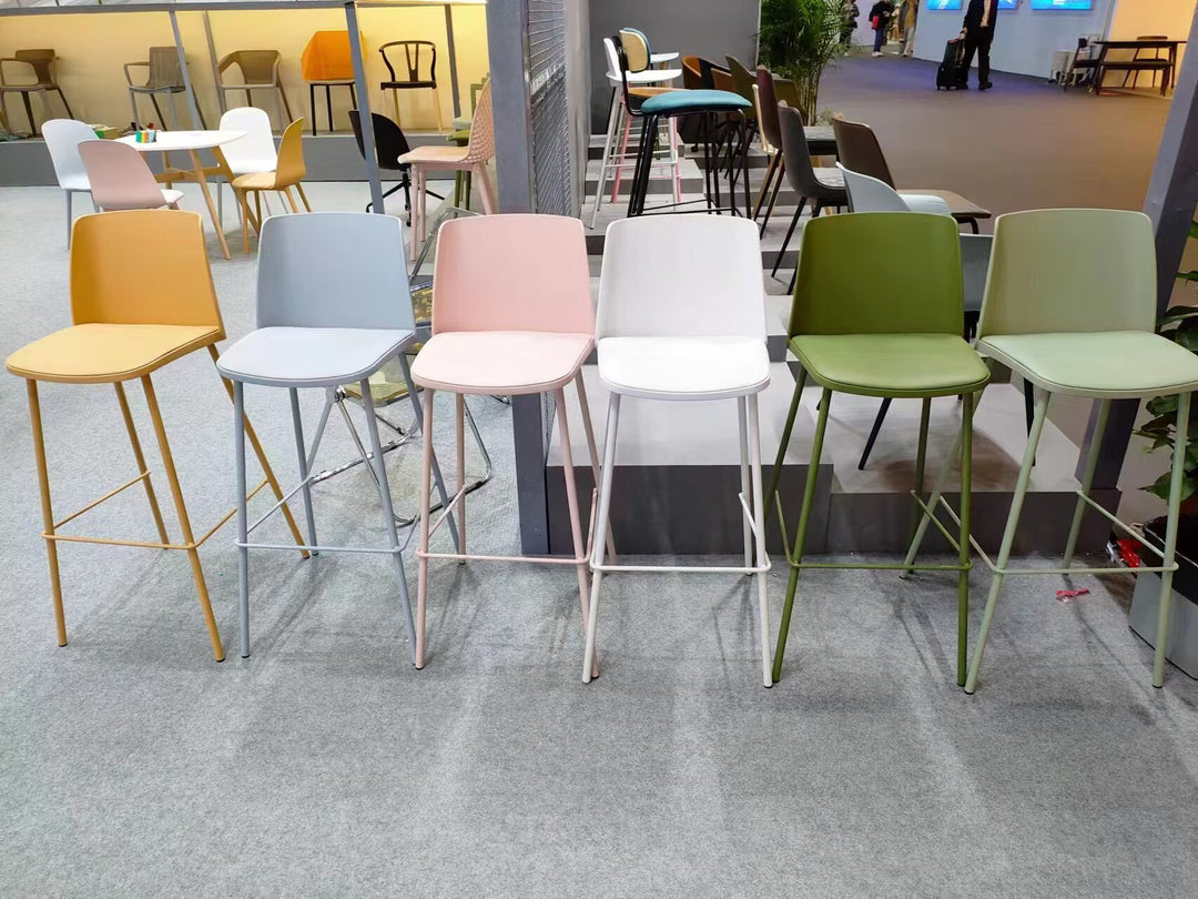 Tabouret de bar contemporain carré nordique PP métal cuir PU dossier sans accoudoirs pour salon 