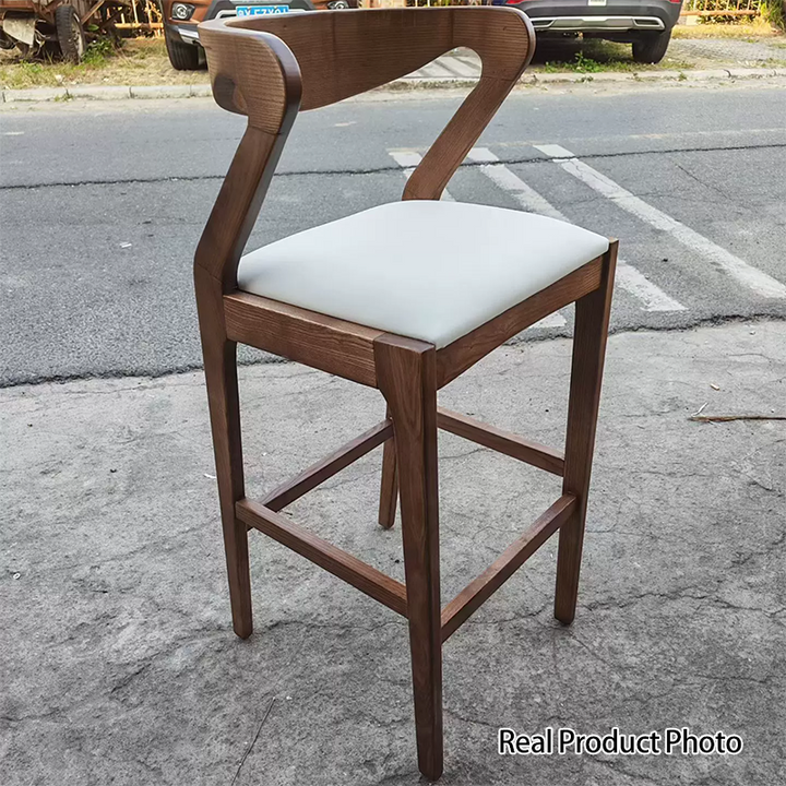 Moderner minimalistischer rechteckiger Barhocker aus Eschenholz mit Mikrofaserleder, Schaumstoff, Rückenlehne und Armlehnen für das Esszimmer 