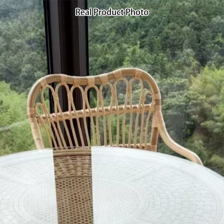 Chaise de salle à manger moderne minimaliste en rotin véritable avec dossier courbé et accoudoirs pour salon 