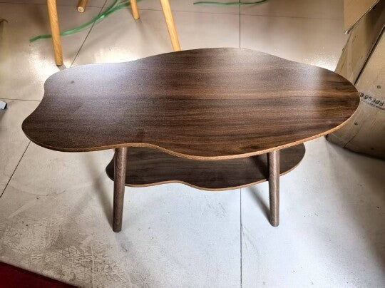Moderner minimalistischer ovaler Couchtisch in Wolkenform aus Holz-MDF, 1/2 Ebenen, für das Wohnzimmer 