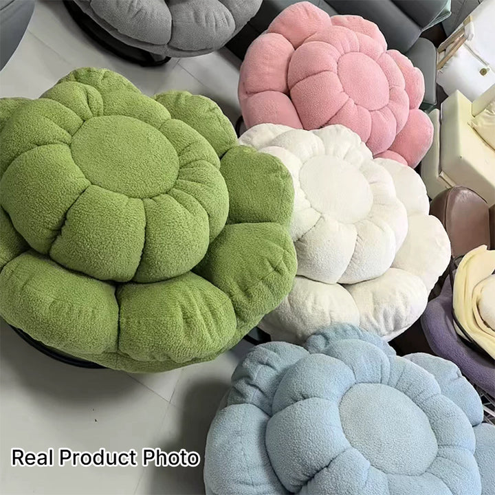 Moderner skandinavischer Dreh-Loungesessel in Blütenblattform aus Teddy-Fleece und Stahl mit Rückenlehne &amp; Fußstütze für Wohnzimmer &amp; Schlafzimmer 