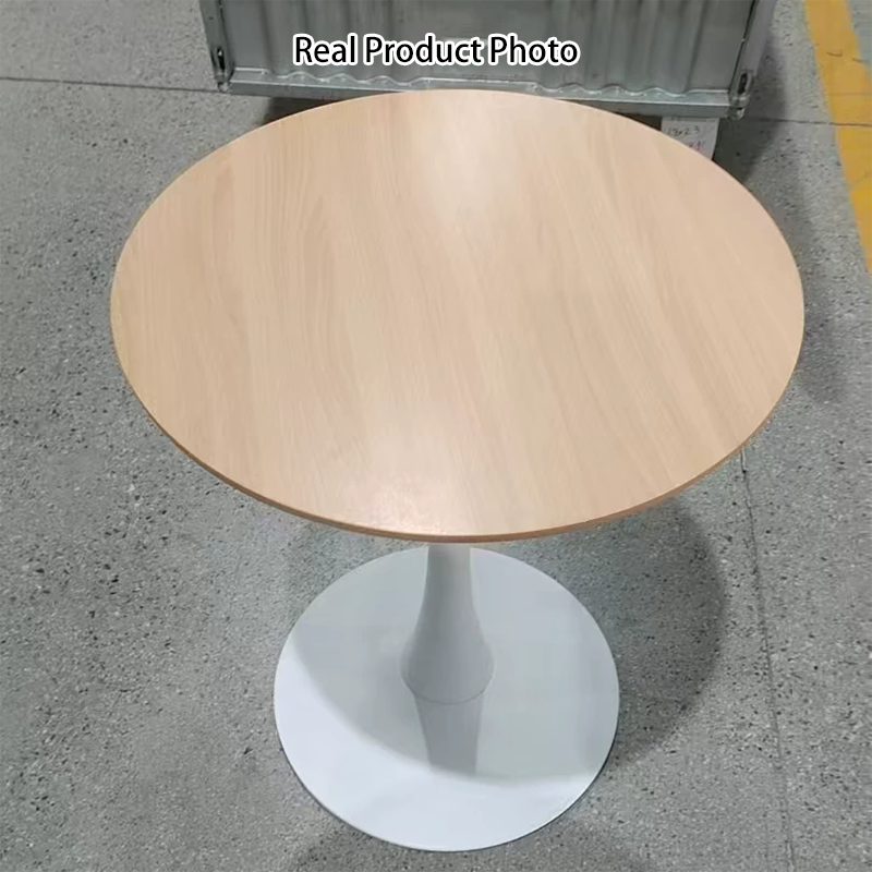 Table basse contemporaine en MDF nordique et fer avec pieds en trompette pour salon et salle à manger 