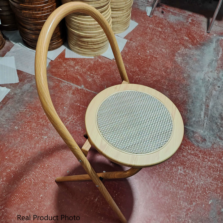 Zeitgenössischer skandinavischer runder klappbarer Barhocker aus Rattan und Stahl, stapelbar für das Wohnzimmer 