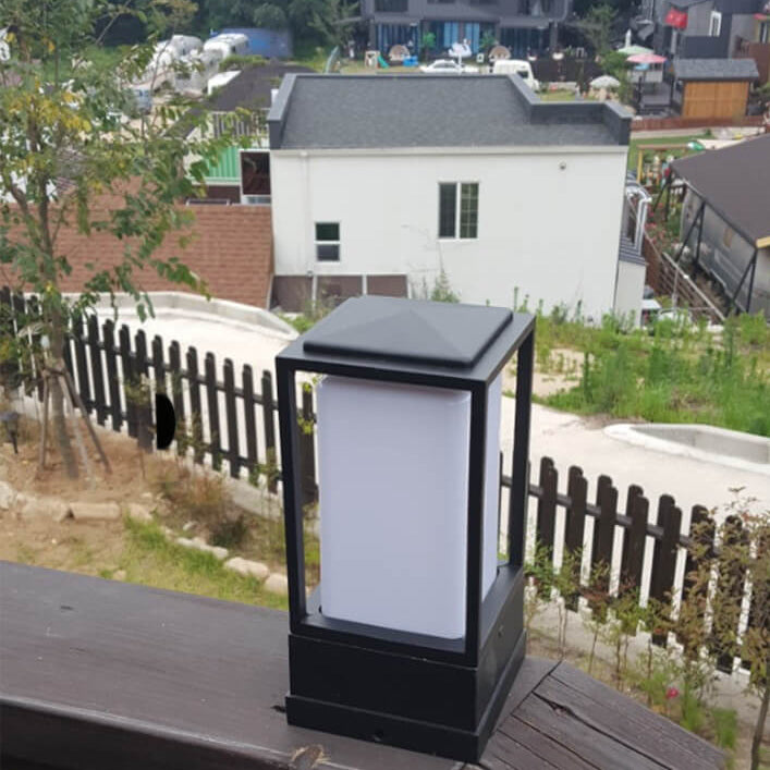 Modernes, minimalistisches rechteckiges 1-flammiges Post-Head-Licht aus PC-PVC für die Außenterrasse 