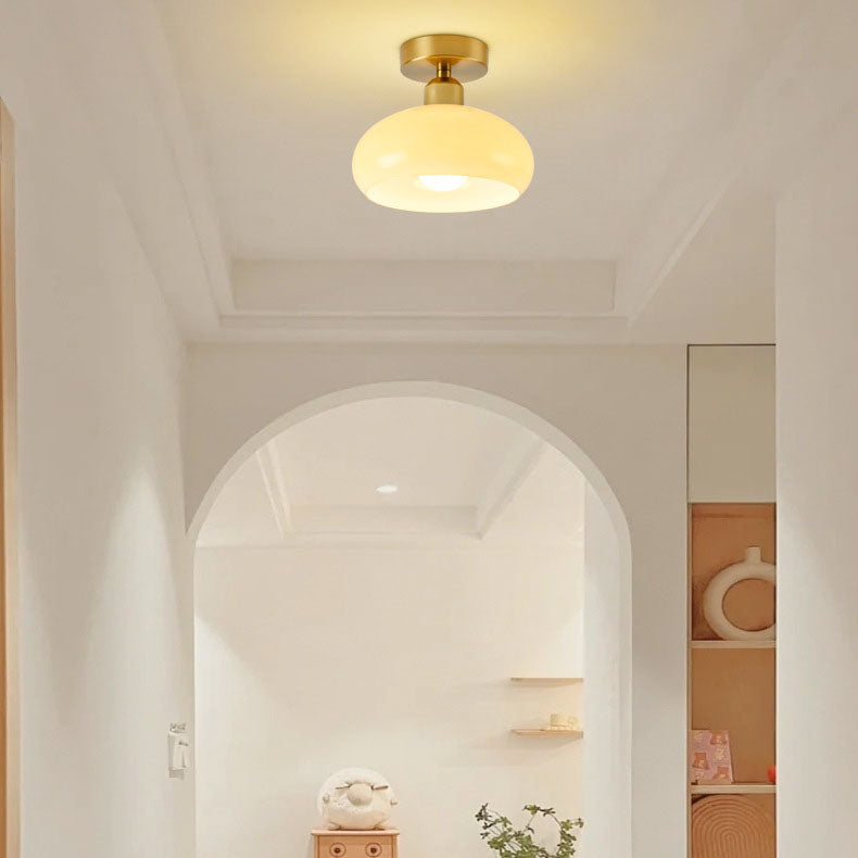 Moderne Einfachheit Runde Hardware Glas 1-Licht Semi-Flush Mount Deckenleuchte für das Schlafzimmer 