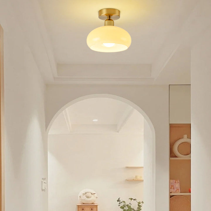 Moderne Einfachheit Runde Hardware Glas 1-Licht Semi-Flush Mount Deckenleuchte für das Schlafzimmer 